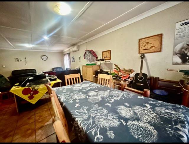 3 BEDROOM HOUSE FOR SALE IN VANDERBIJLPARK CE 2